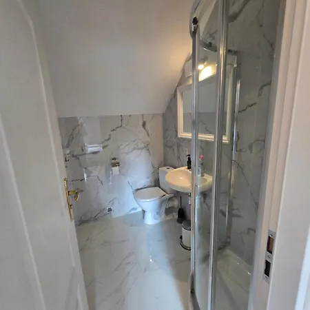 Pod Roza Apartment *