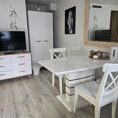 Pod Roza 아파트 Rząska